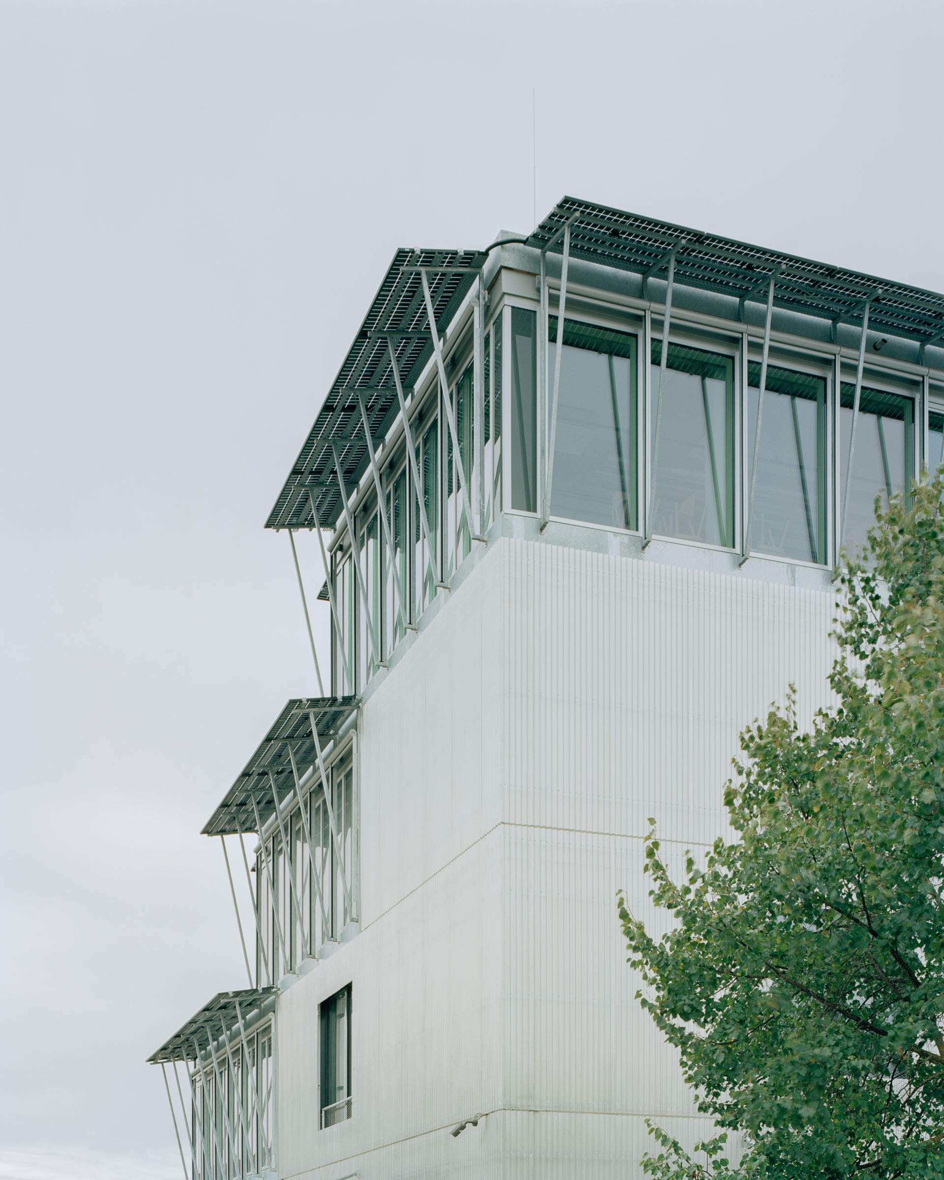 Analog architectural photography and documentation of the exterior of the Lab02 building in Lörrach, Germany, designed by Mulder Zonderland. Photographed by Piotr Hraptovich, architectural photographer based in Basel, Switzerland. Analoge Architekturfotografie und Dokumentation der Aussensicht des Lab02 Gebäudes in Lörrach, Deutschland, entworfen von Mulder Zonderland. Fotografiert von Piotr Hraptovich, Architekturfotograf mit Sitz in Basel, Schweiz. 