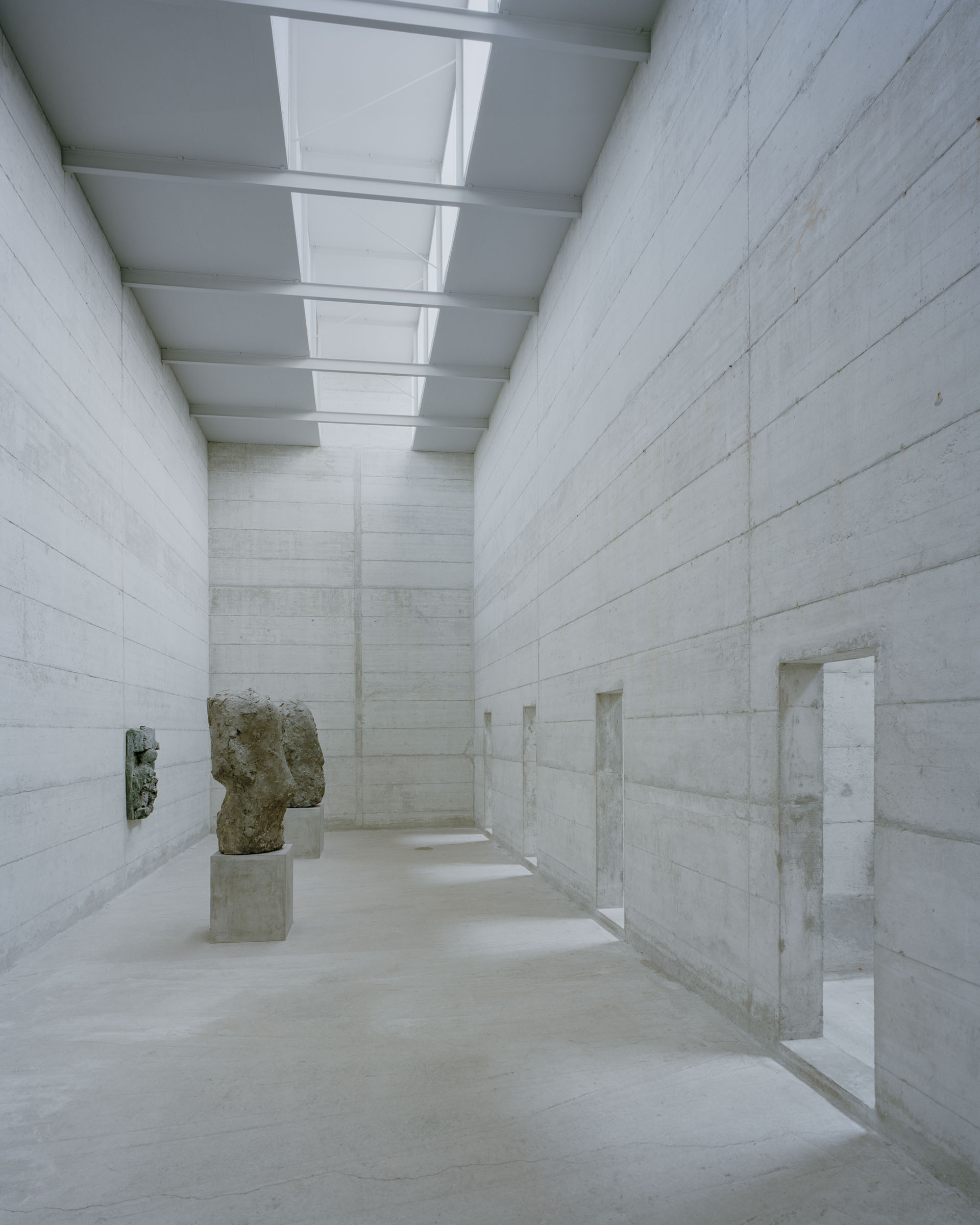 Analog architectural photography and documentation of the interior of La Congiunta museum in Giornico, Tessin, Switzerland, designed by Peter Märkli. Photographed by Piotr Hraptovich, architectural photographer based in Basel, Switzerland. Analoge Architekturfotografie und Dokumentation der Innenräume des Museums La Congiunta in Giornico, Tessin, Schweiz, entworfen von Peter Märkli. Fotografiert von Piotr Hraptovich, Architekturfotograf mit Sitz in Basel, Schweiz. 